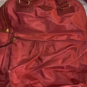 Dalia large Jordan backpack. Detachable pouch. Jordan Collectors Backpack (31.5L). Nike.com main image 4